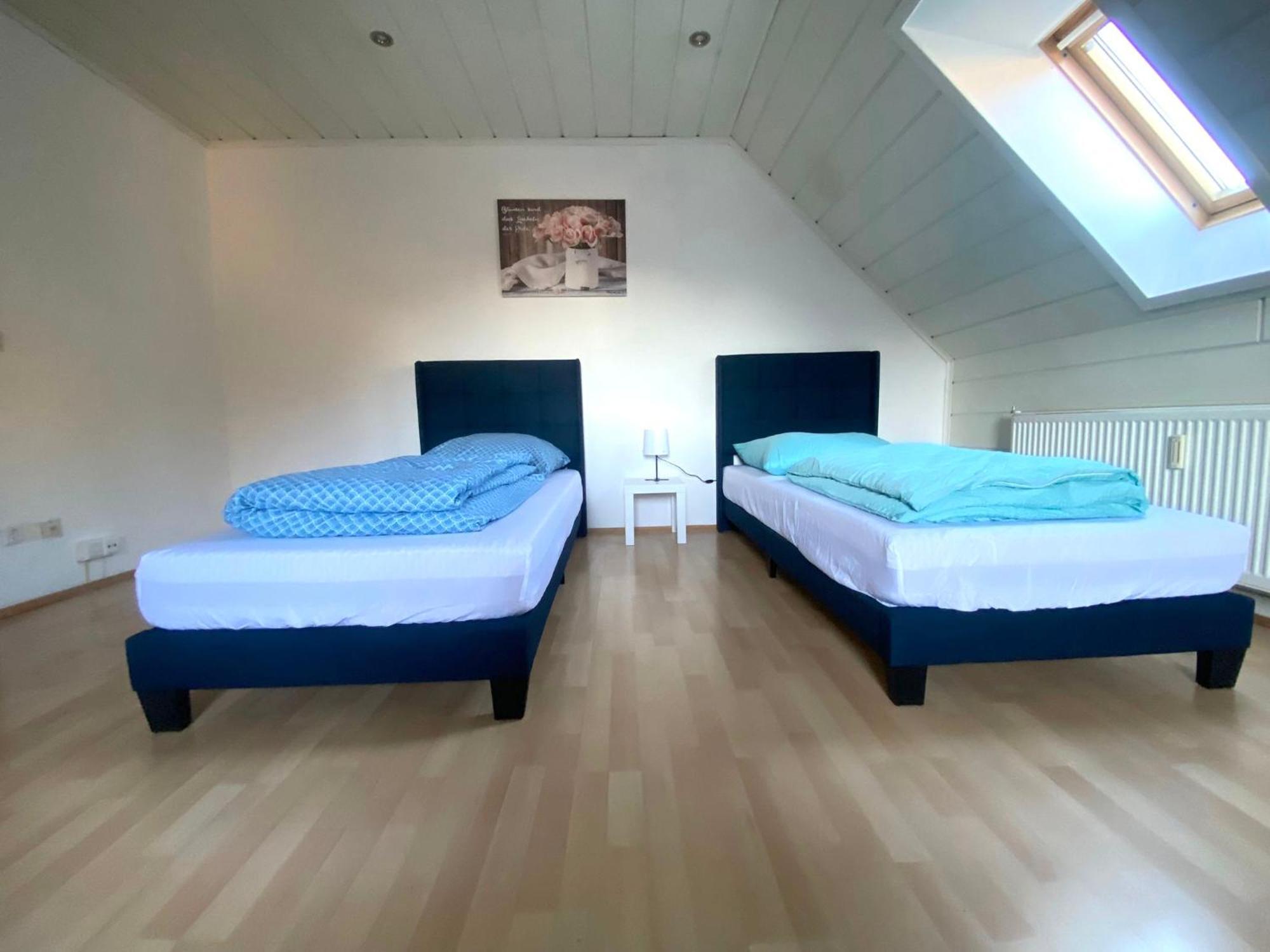 Komfortables Apartment คาร์ลสรูเฮอ ภายนอก รูปภาพ