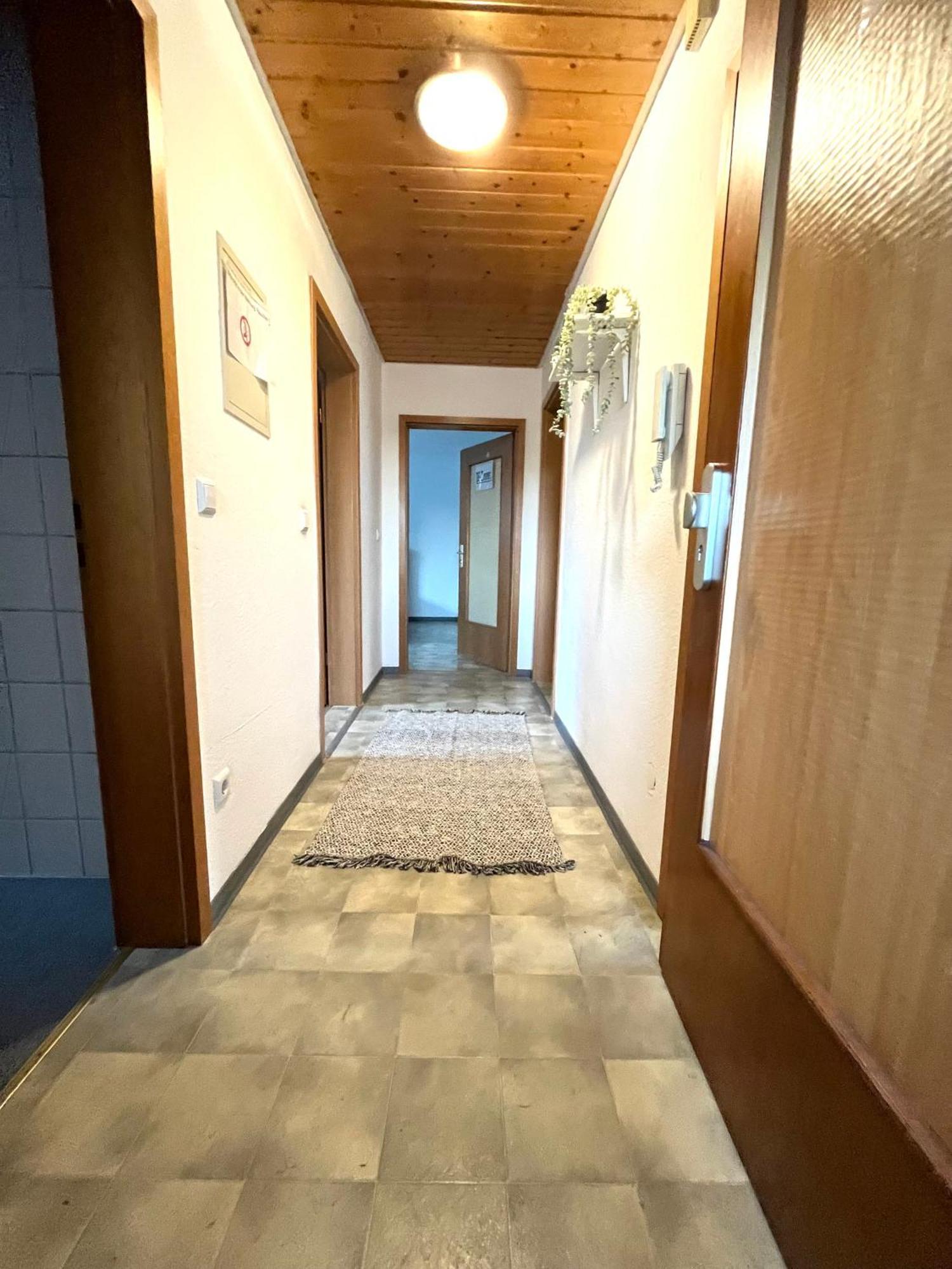 Komfortables Apartment คาร์ลสรูเฮอ ภายนอก รูปภาพ